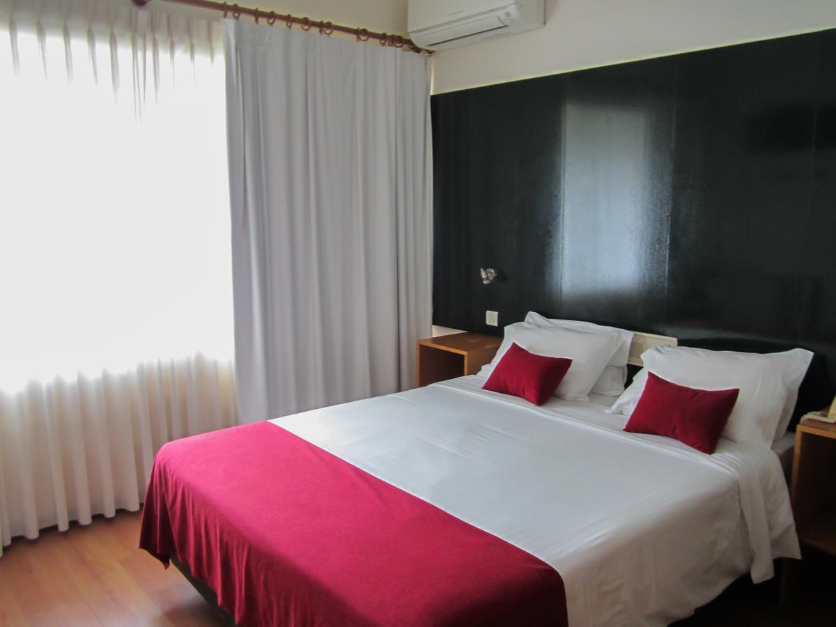 Hotel Eco Salvador Geres Buitenkant foto