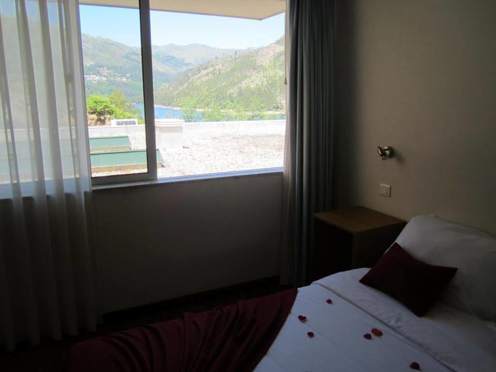 Hotel Eco Salvador Geres Buitenkant foto